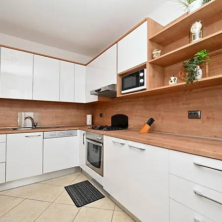 Nikola Apartman *
